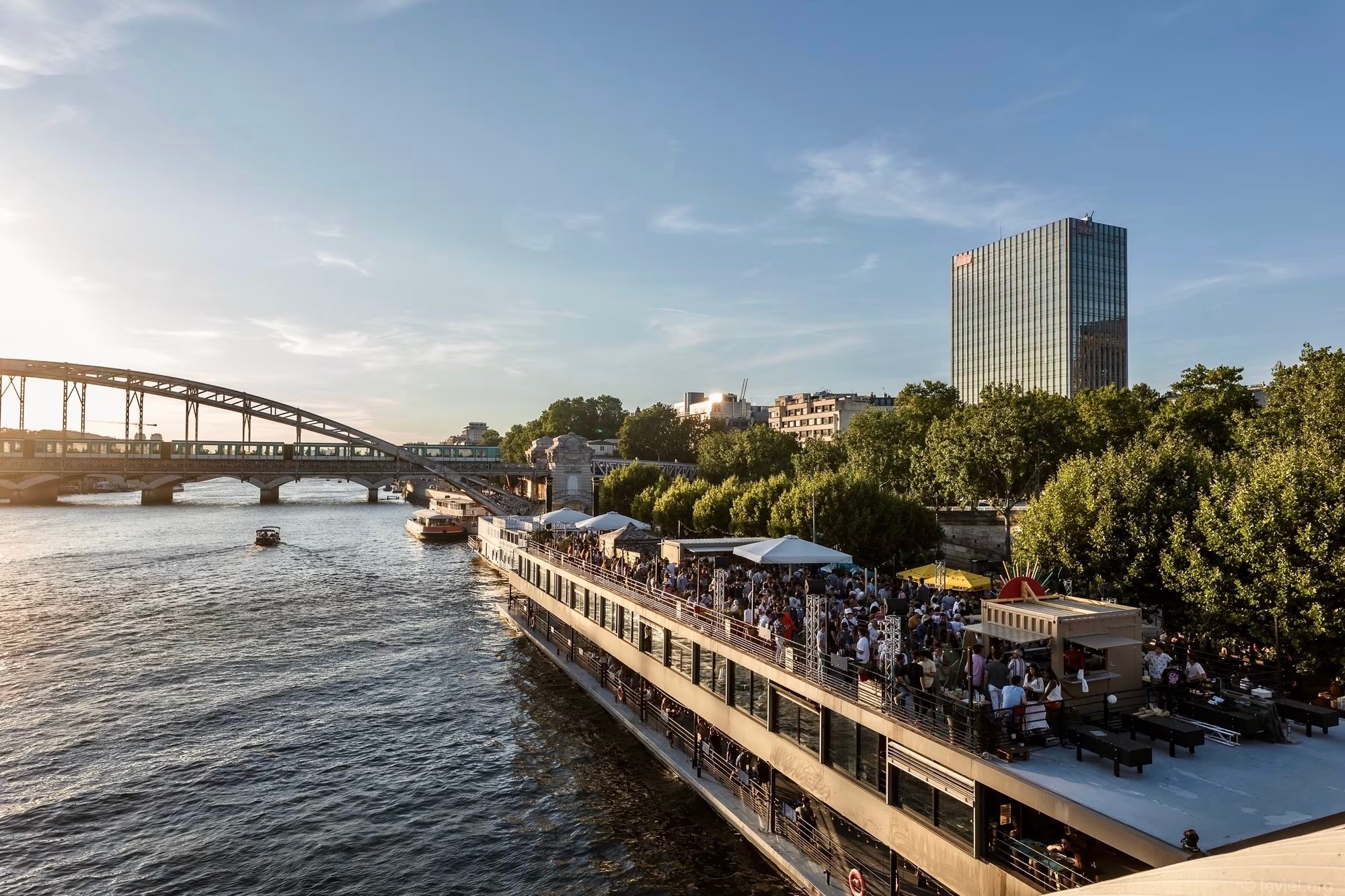 LN.connect-paris-2025